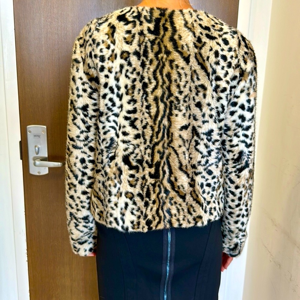 EXPRESS Fux Fur Leopard ๐ Jacket Side Pockets & Lined - Picture 5 of 10